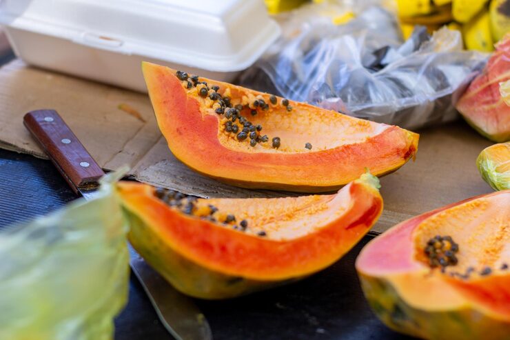 Eat Papaya as a Light Dinner Alternative